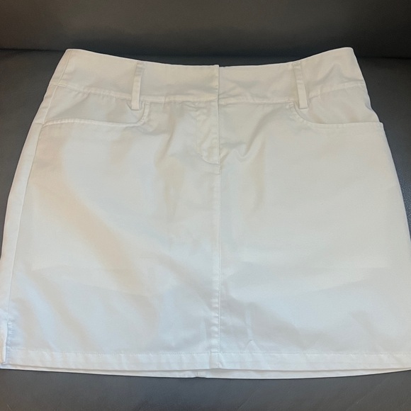 adidas Pants - Adidas Women's White Clima Cool skort - Classic Clean Look size 8